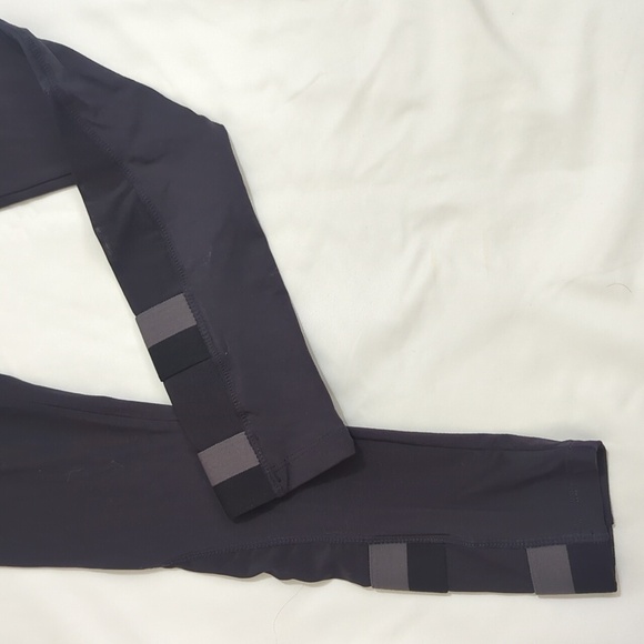 Gymshark Empower High Waisted Mesh leggings, Color Black/Gray Size S - Picture 10 of 16